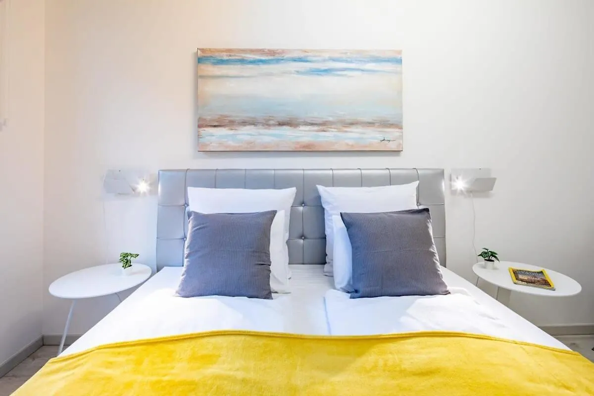 Terrace Garden - Free Parking - New And Cozy Apartment Budapest