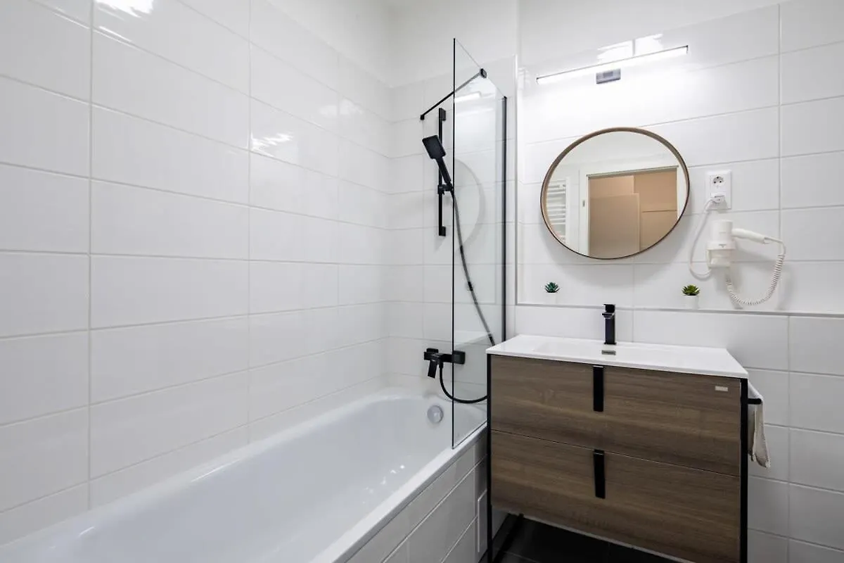 Terrace Garden - Free Parking - New And Cozy Apartment Budapest