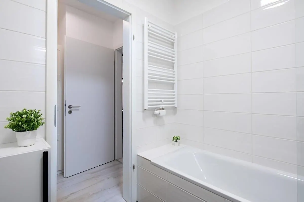 Terrace Garden - Free Parking - New And Cozy Apartment Budapest